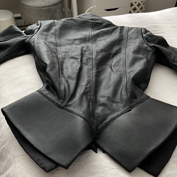 Waist accentuating leather jacket - Picture 5 of 5